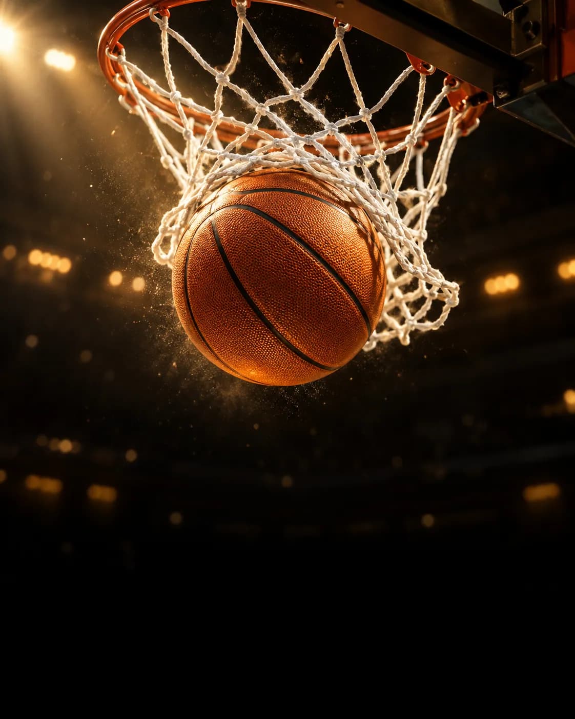 Balón de baloncesto atravesando la red